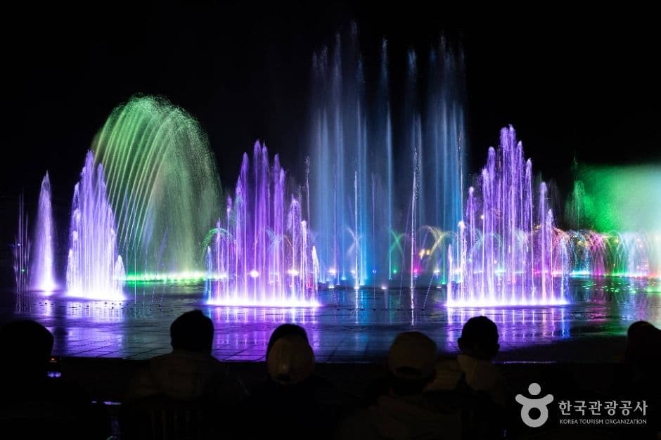 Dadaepo Sunset Fountain of Dreams (다대포 꿈의 낙조분수)